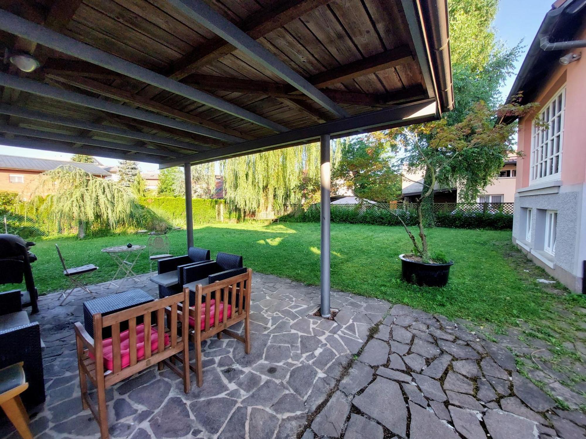R24, Rose House Appartement Ljubljana Buitenkant foto